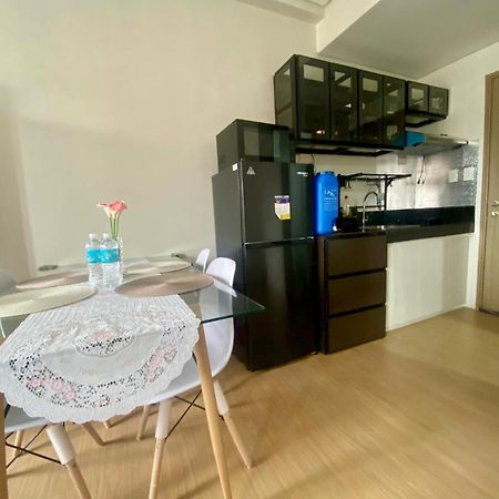 J & F Homestay - Cavite, Philippines Trece Martires Eksteriør bilde